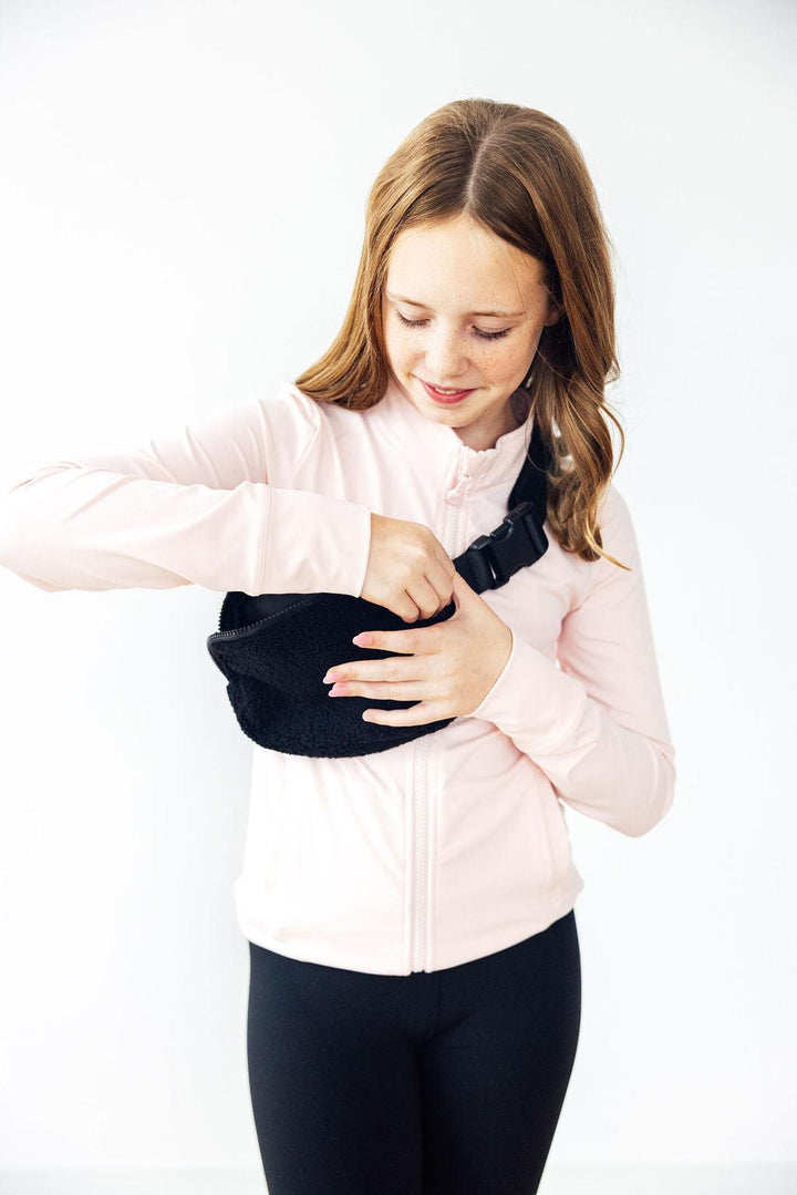 Black Fleece Belt Bag-Mila & Rose ®