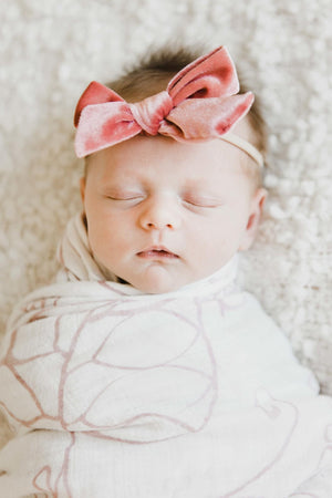 Coral Velvet Bow-Mila & Rose ®