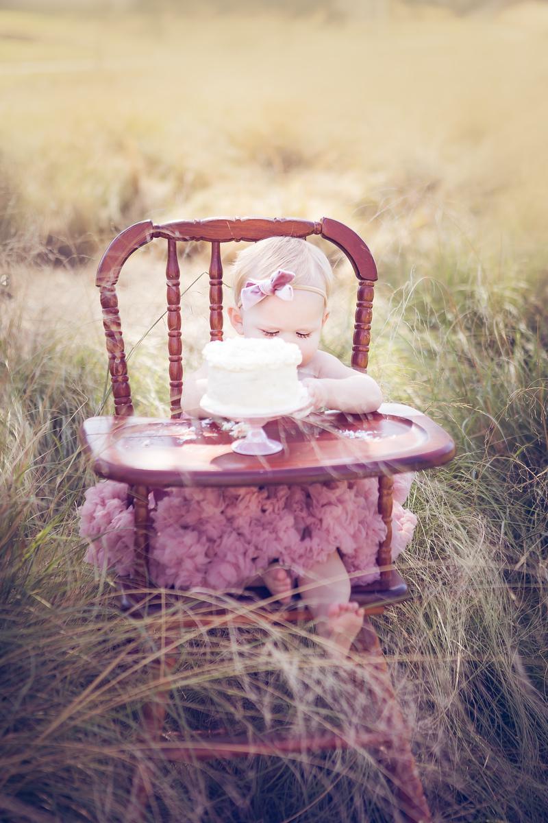 SALE Vintage Pink Velvet Bow-Mila & Rose ®