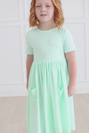 Pastel Green S/S Pocket Twirl Dress