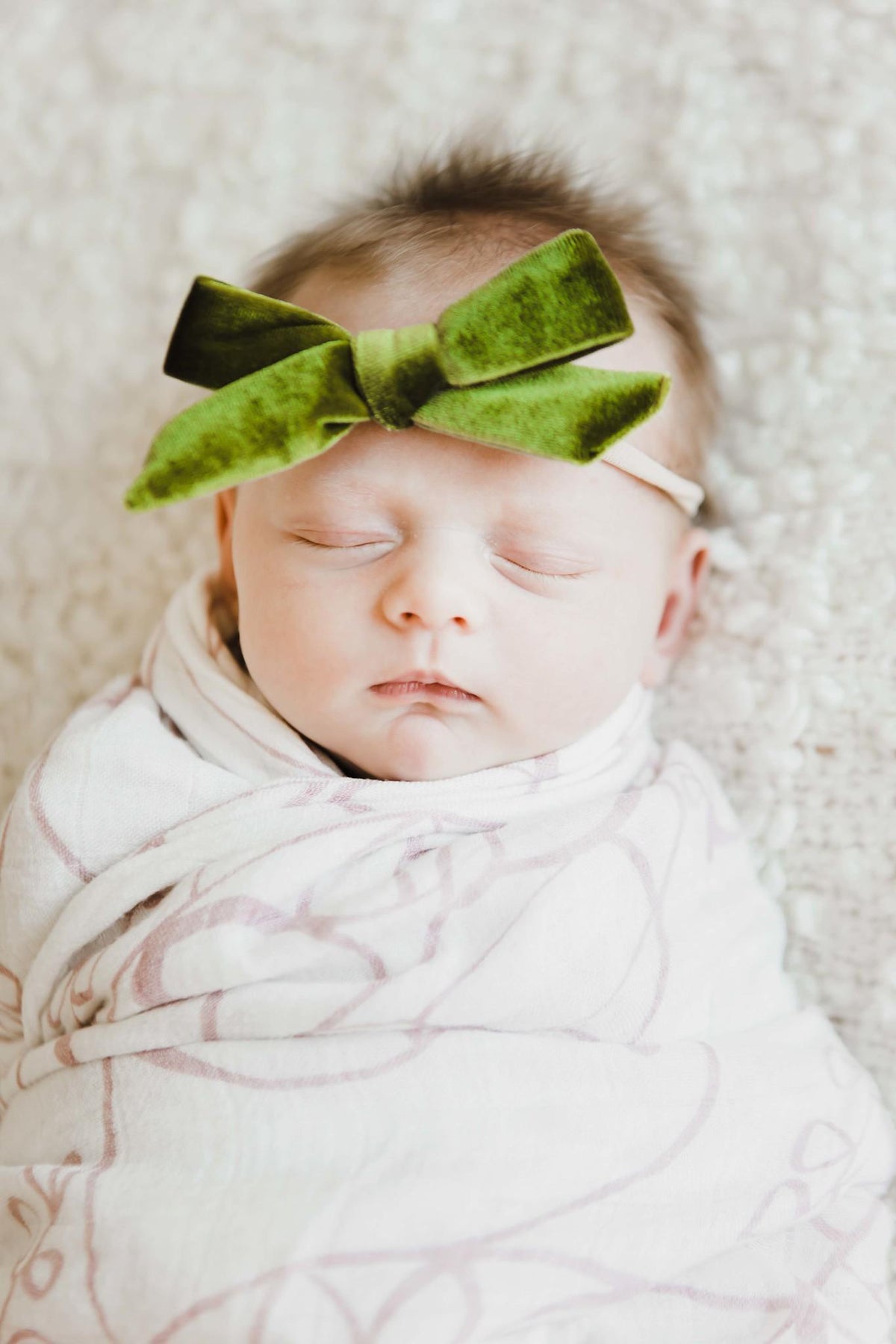 SALE Willow Velvet Bow-Mila & Rose ®